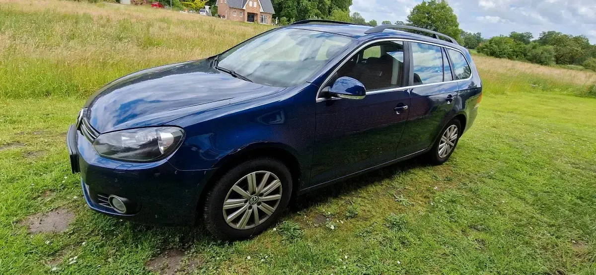 Gebraucht VW Golf VI 105 PS (77 kW) 2010 Blau Kleinwagen