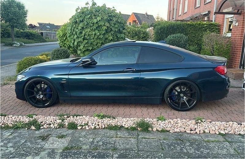Blau Gebraucht 2014 BMW 335 Sport Line Coupé | 16.999 € (Teuer) - Bild 1/4