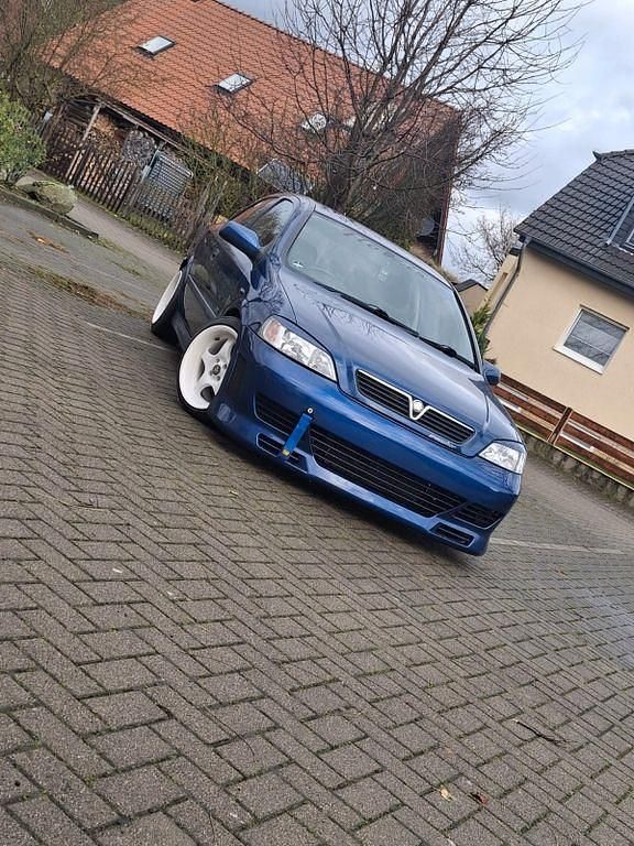 Blau Gebraucht 2001 Opel Astra Limousine | 777 € - Bild 1/4