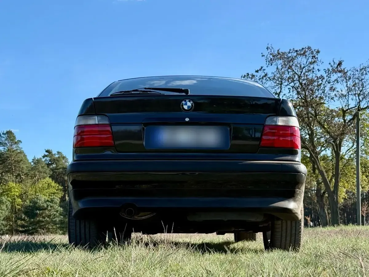 Gebraucht BMW 316 102 PS (75 kW) 1998 Schwarz Limousine