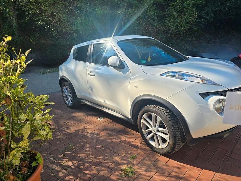Weiß Gebraucht 2012 Nissan Juke SUV | 7.890 € (Fairer Preis) - Bild 1/4