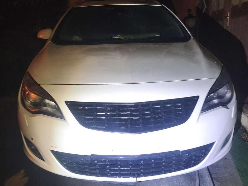 Gebraucht Opel Astra Sport 165 PS (121 kW) 2011 Kombi