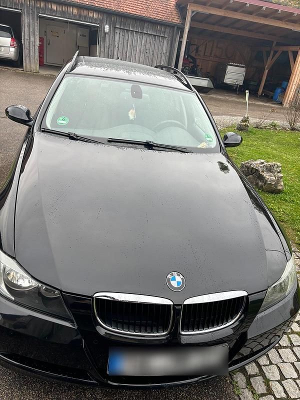 Gebraucht BMW 320 150 PS (110 kW) 2007 Schwarz Kombi