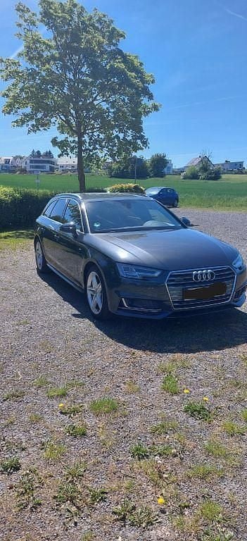 Gebraucht Audi A4 Performance 190 PS (139 kW) 2017 Grau Kombi