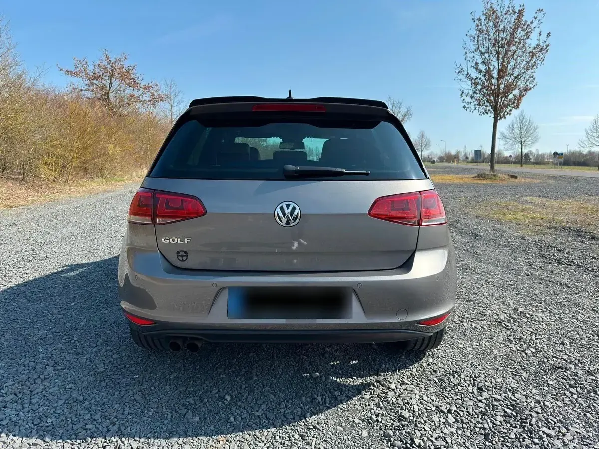 Używany VW Golf VII Edition 150 KM (110 kW) 2015 Szary Sedan/Limuzyna