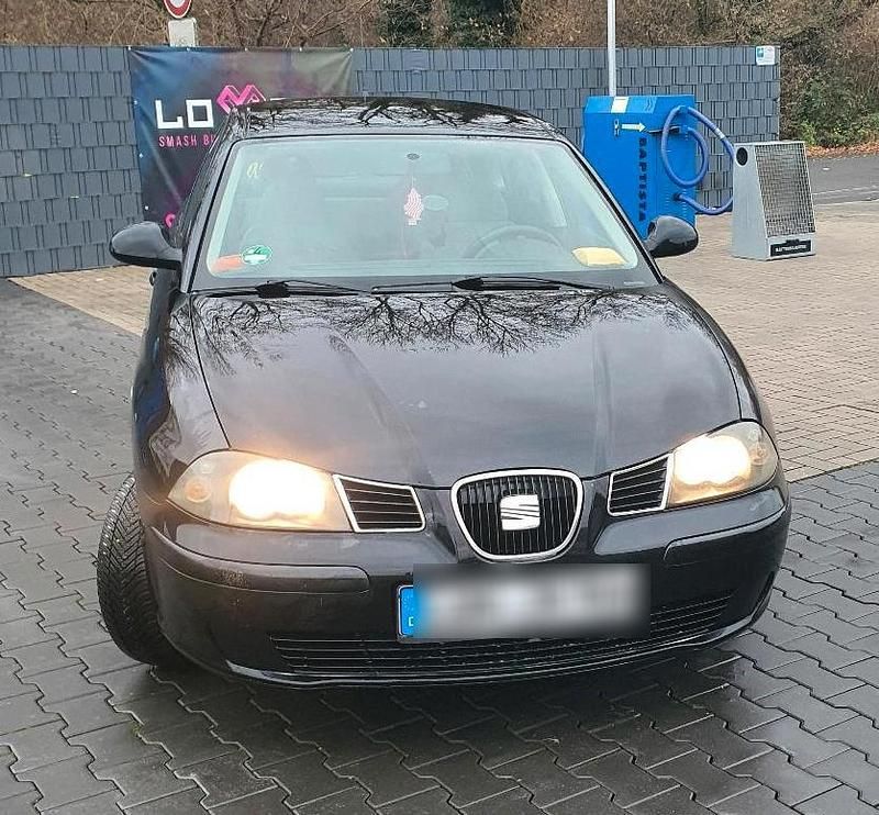 Schwarz Gebraucht 2005 Seat Ibiza Kleinwagen | 700 € (Superpreis) - Bild 1/4