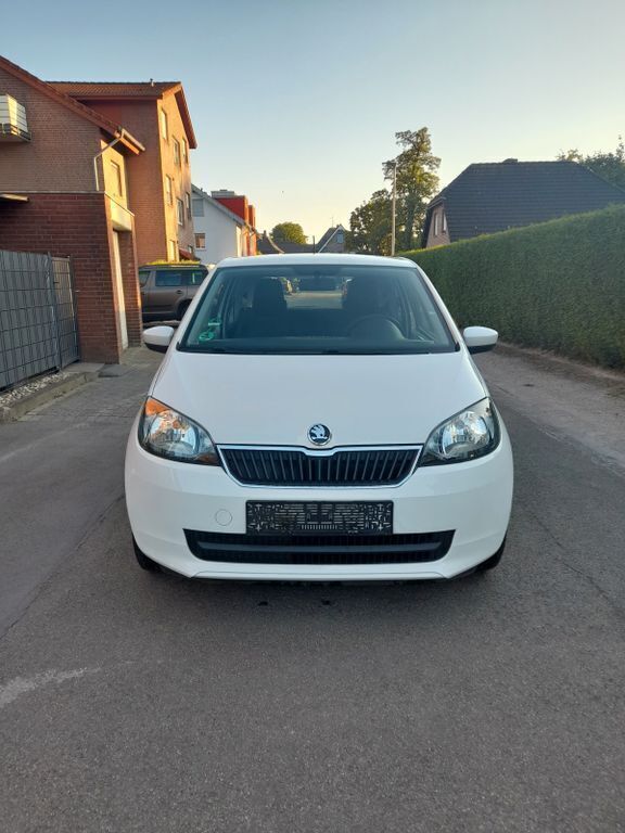 Weiß Gebraucht 2015 Skoda Citigo Active Kleinwagen | 3.499 € (Guter Preis) - Bild 1/4
