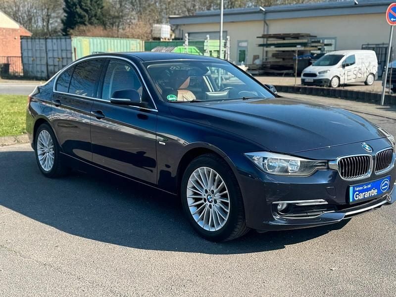 Gebraucht BMW 316 136 PS (100 kW) 2013 Blau Limousine