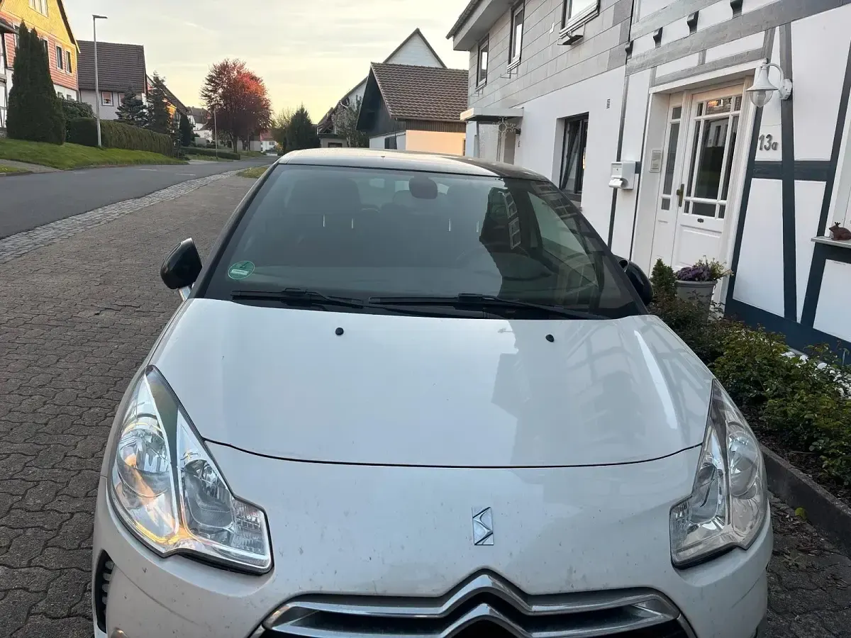 Gebraucht Citroën DS3 100 PS (73 kW) 2015 Weiß Kleinwagen