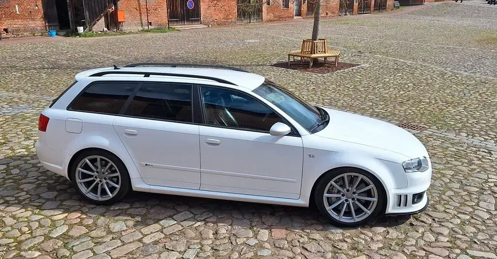 Gebraucht Audi RS4 Ambiente 420 PS (308 kW) 2008 Weiß Kombi