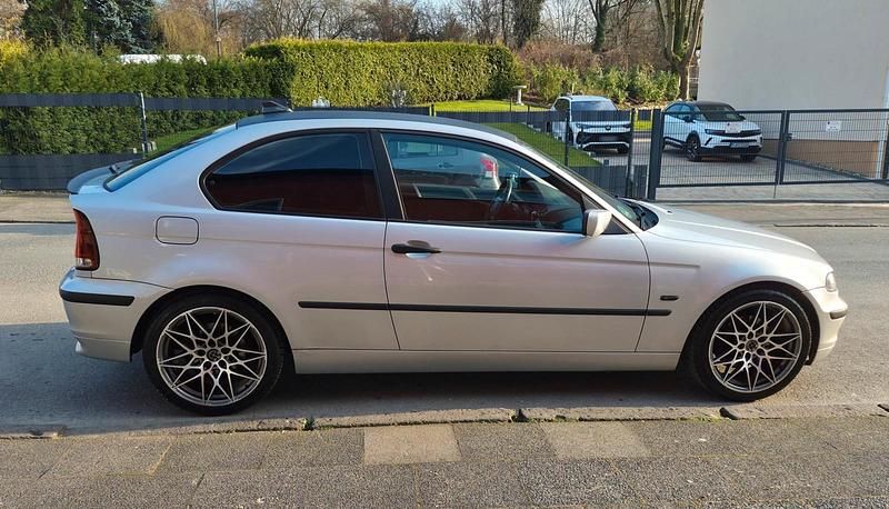 Gebraucht BMW 316 116 PS (85 kW) 2002 Silber Coupé