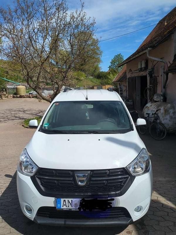 Gebraucht Dacia Dokker Lauréate 102 PS (75 kW) 2018 Weiß Van / Kleinbus