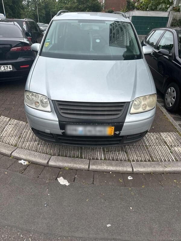 Silber Gebraucht 2003 VW Touran Van / Kleinbus | 700 € (Superpreis) - Bild 1/4