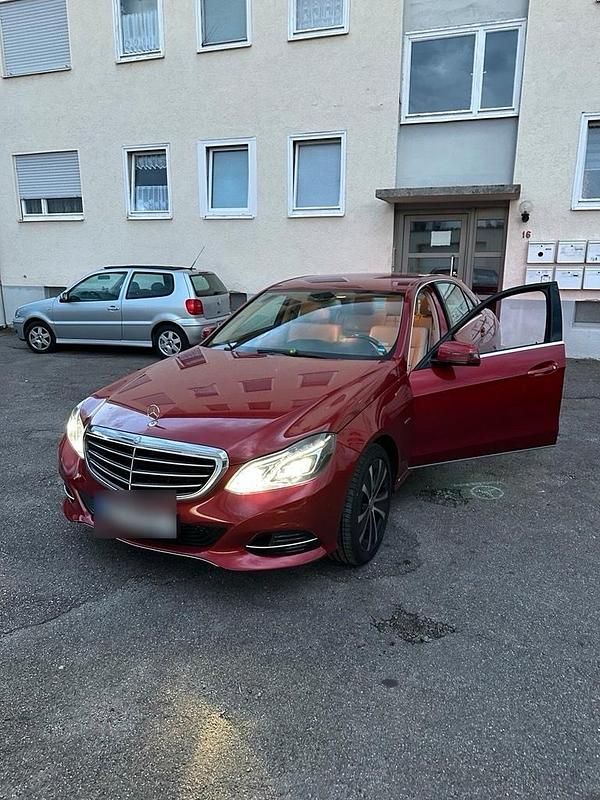Rot Gebraucht 2016 Mercedes E220 Kombi | 16.500 € (Guter Preis) - Bild 1/4