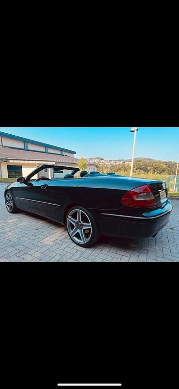 Gebraucht Mercedes CLK200 AMG 184 PS (135 kW) 2007 Schwarz Cabrio
