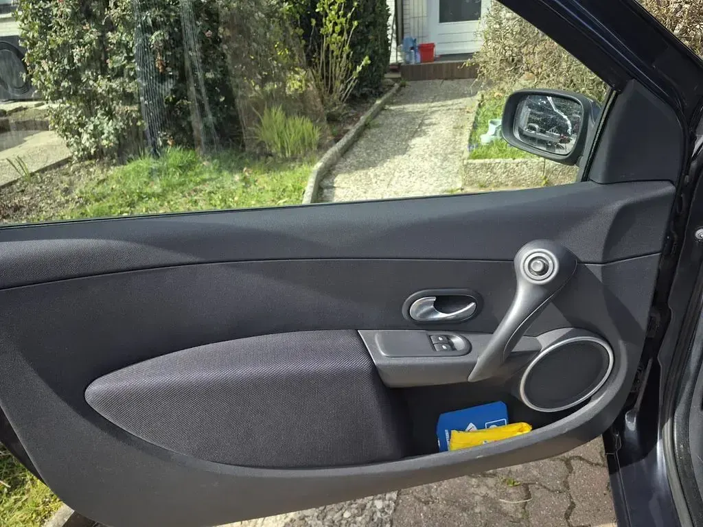 Occasion Renault Clio III Dynamique 88 ch (64 kW) 2006 Noir Berline