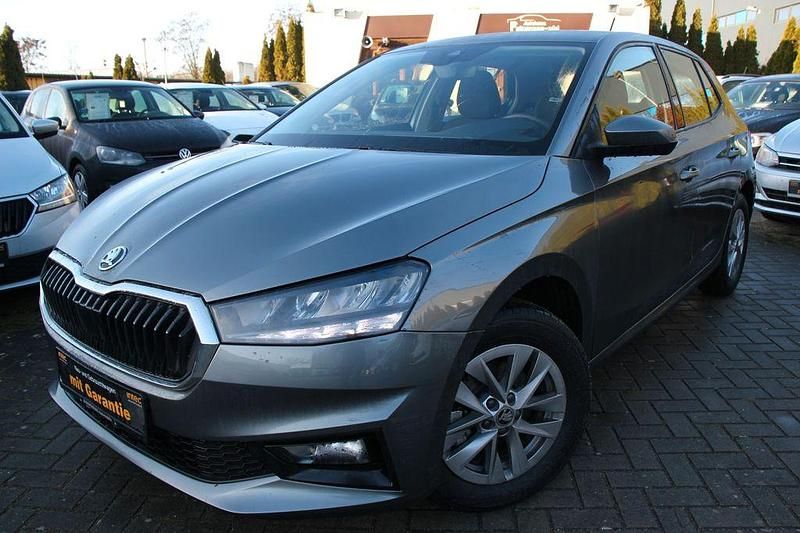 Gebraucht Skoda Fabia Selection 116 PS (85 kW) 2025 Grau Limousine