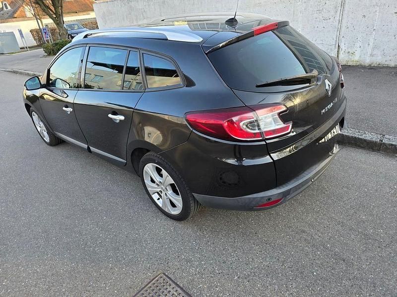 Gebraucht Renault Mégane III Expression 131 PS (96 kW) 2010 Schwarz Limousine