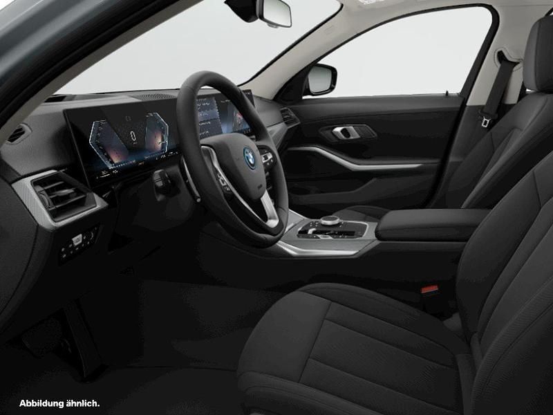 Grau Gebraucht 2023 BMW 330e Kombi | 38.462 € (Fairer Preis) - Bild 1/2