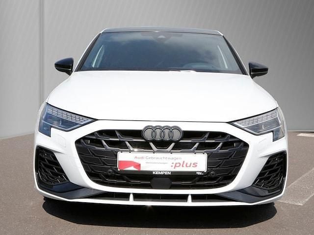 Gebraucht Audi S3 Ambiente 333 PS (244 kW) 2024 Gletscherweiß metallic Limousine