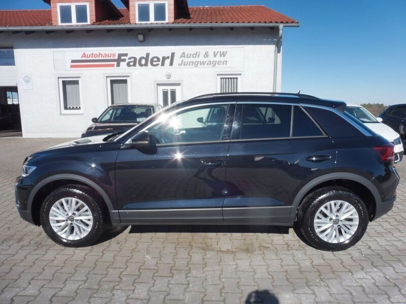 Schwarz Gebraucht 2024 VW T-Roc Life SUV | 25.980 € (Superpreis) - Bild 1/4