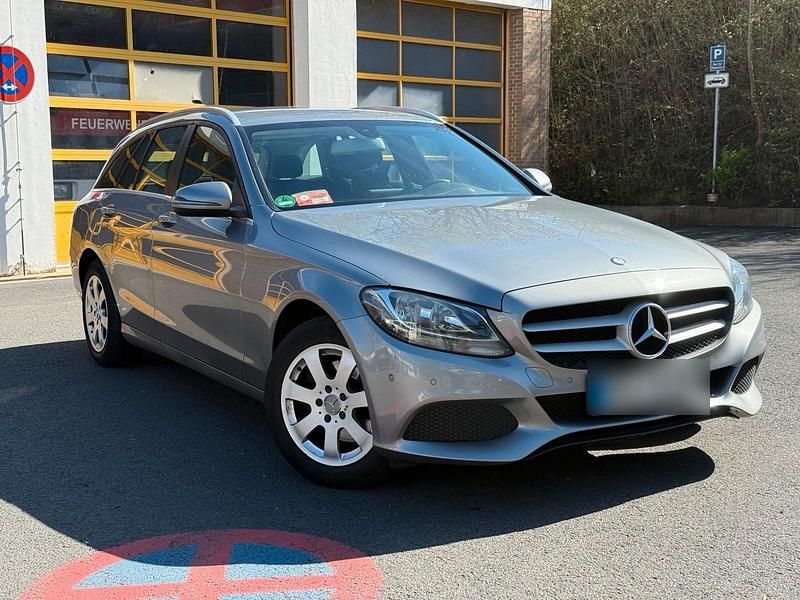Gebraucht Mercedes C200 137 PS (100 kW) 2015 Grau Kombi