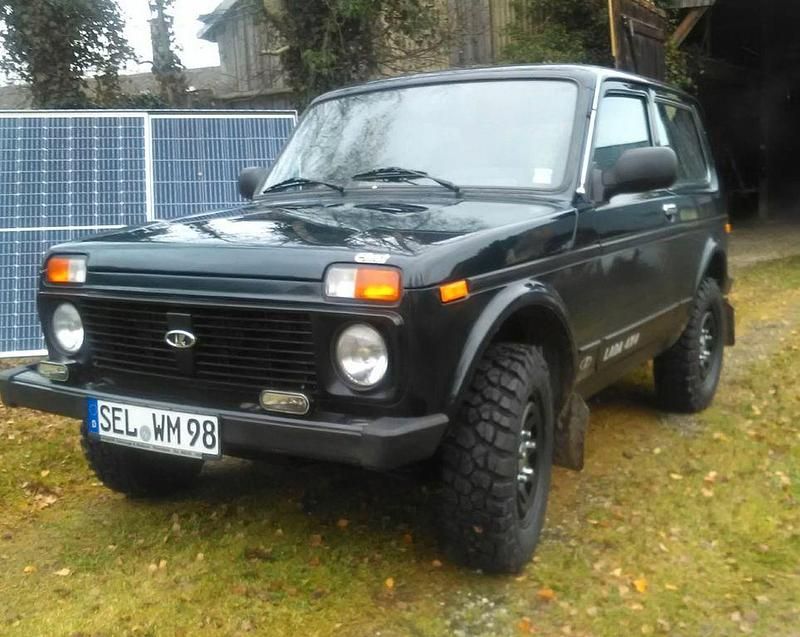 Gebraucht Lada niva 83 PS (61 kW) 2013 Grün SUV
