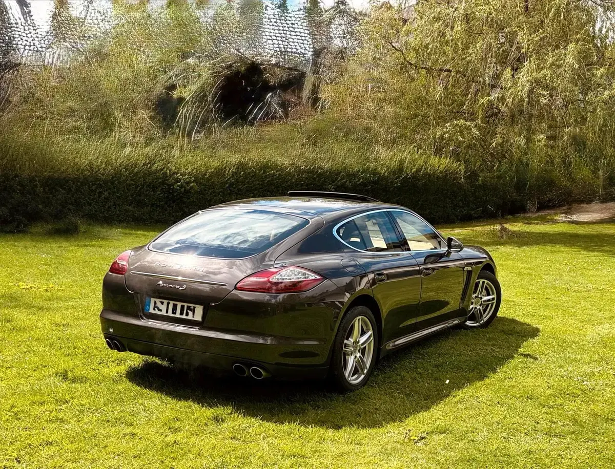Gebraucht Porsche Panamera S 400 PS (294 kW) 2013 Braun Kleinwagen