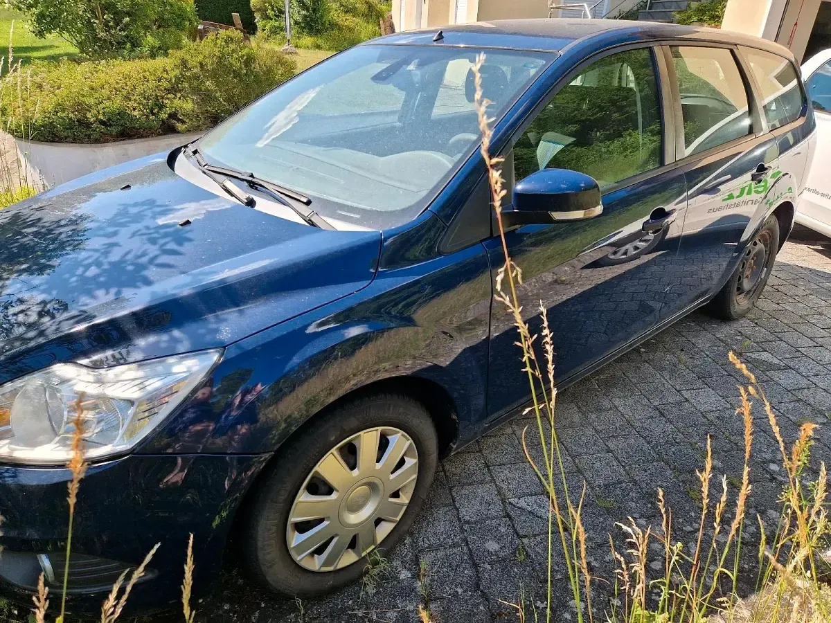 Gebraucht Ford Focus 101 PS (74 kW) 2009 Blau Limousine