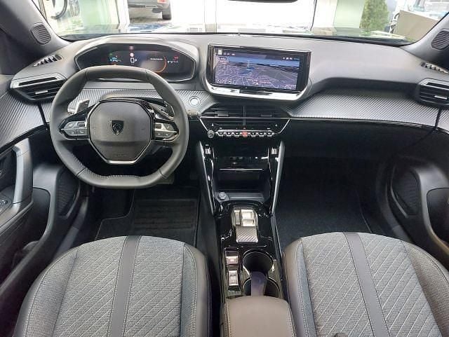 Neu Peugeot 2008 Allure 136 PS (100 kW) 2025 Perla nera schwarz metallic SUV