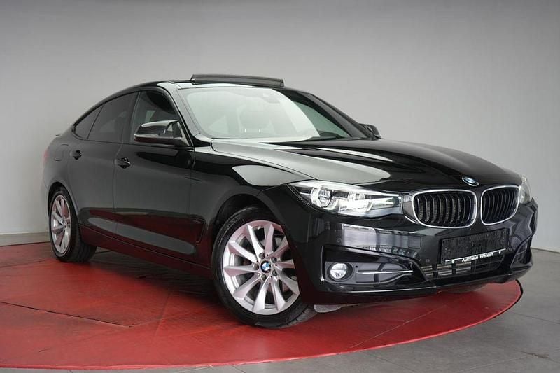 Schwarz Gebraucht 2019 BMW 320 Gran Turismo Sport Line Limousine | 22.490 € (Fairer Preis) - Bild 1/4