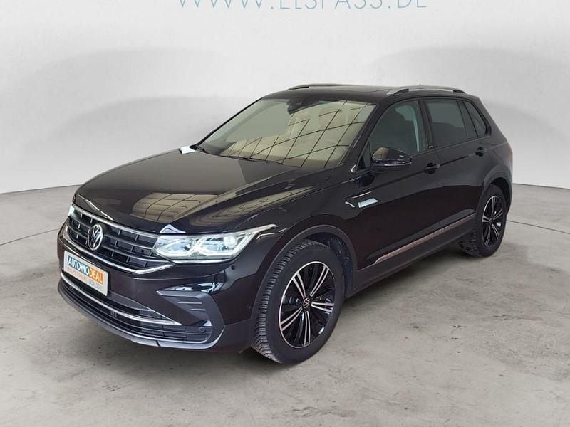 Gebraucht VW Tiguan United 131 PS (96 kW) 2021 Schwarz SUV