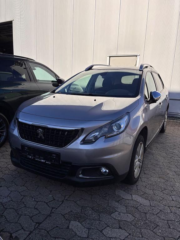 Gebraucht Peugeot 2008 Style 110 PS (80 kW) 2017 Silber SUV