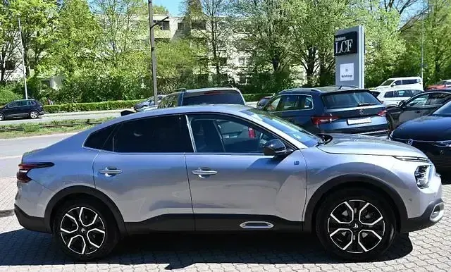 Gebraucht Citroën e-C4 100 kW (136 PS) 2024 Silber Limousine
