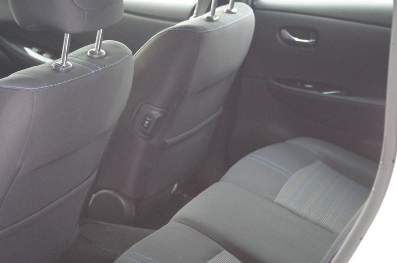 Gebraucht Nissan Leaf Acenta 110 kW (150 PS) 2018 Weiß Kleinwagen