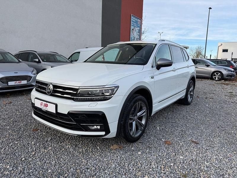 Weiß Gebraucht 2020 VW Tiguan Allspace R-line SUV | 21.999 € (Etwas zu teuer) - Bild 1/4