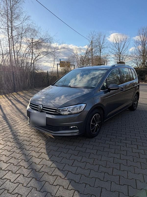 Gebraucht VW Touran Highline 190 PS (139 kW) 2017 Grau Van / Kleinbus