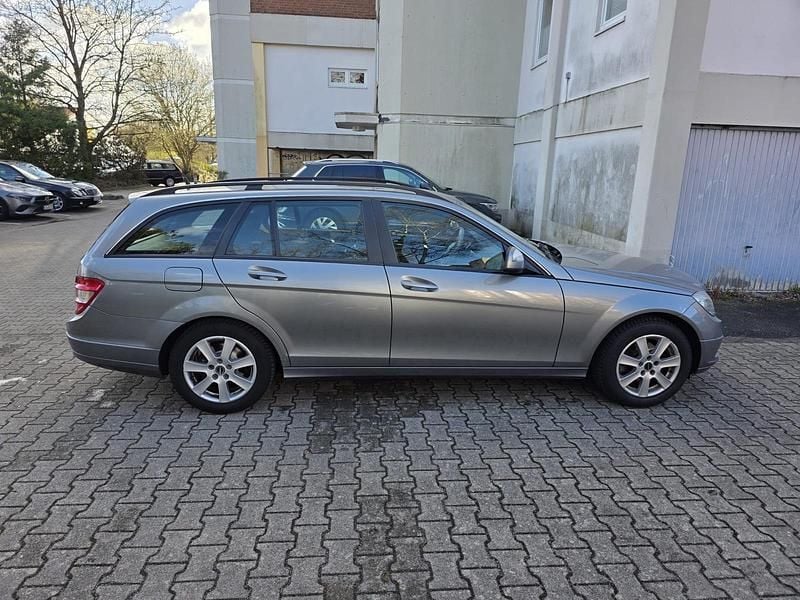 Gebraucht Mercedes C180 156 PS (114 kW) 2007 Grau Kombi