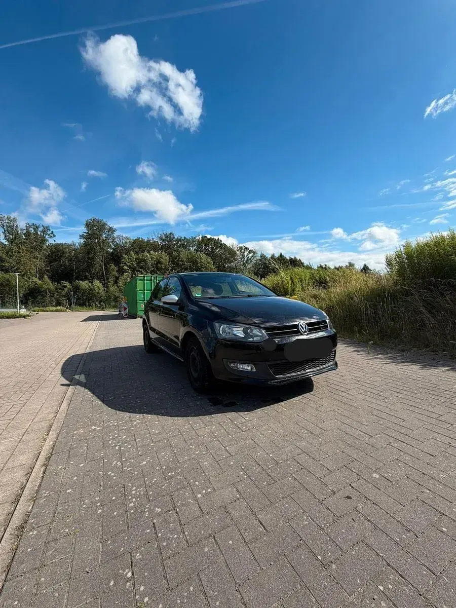 Gebraucht VW Polo Black Edition 60 PS (44 kW) 2013 Schwarz Kleinwagen
