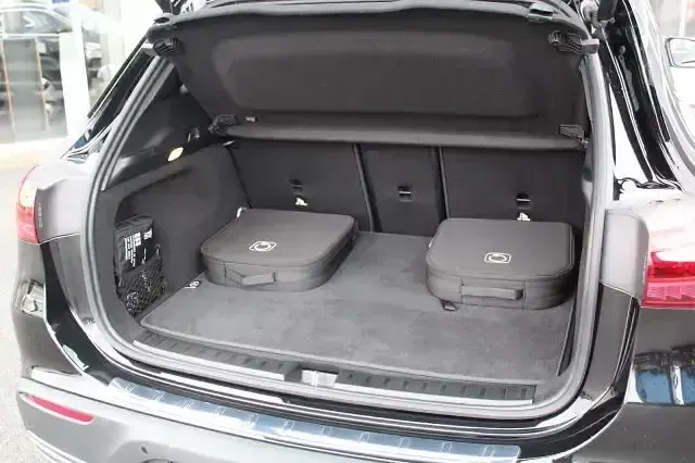 Gebraucht Mercedes EQA300 Progressive 167 kW (228 PS) 2024 Schwarz SUV