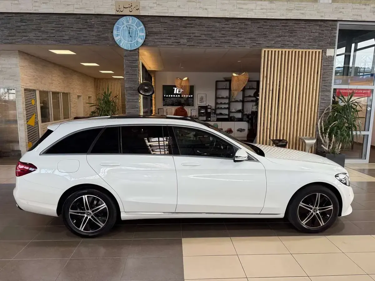 Gebraucht Mercedes C200 184 PS (135 kW) 2020 Weiß Kombi
