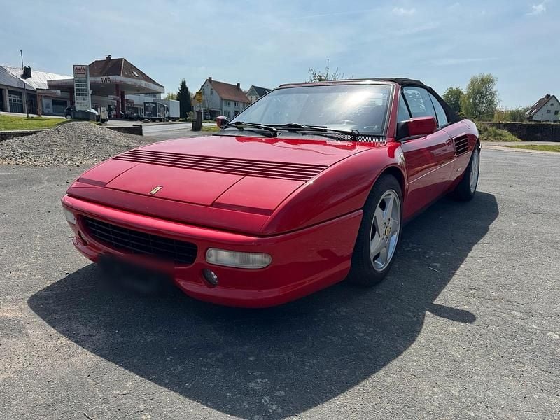 Second-hand Ferrari Mondial 300 CP (220 kW) 1989 Roșu Cabrio