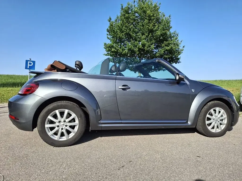 Gebraucht VW Beetle Karmann 105 PS (77 kW) 2018 Grau Kleinwagen