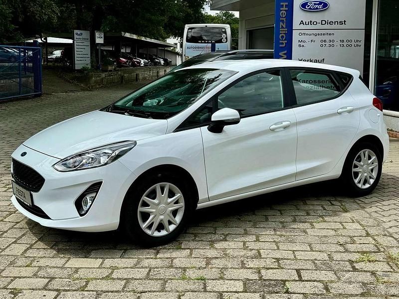 Frostweiß Gebraucht 2019 Ford Fiesta Titanium Kleinwagen | 14.900 € (Teuer) - Bild 1/4