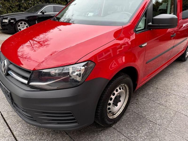 Gebraucht VW Caddy Maxi 102 PS (75 kW) 2020 Rot Van / Kleinbus