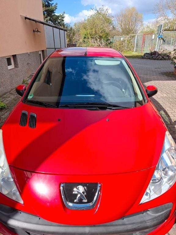 Gebraucht Peugeot 206 68 PS (50 kW) 2009 Rot Limousine