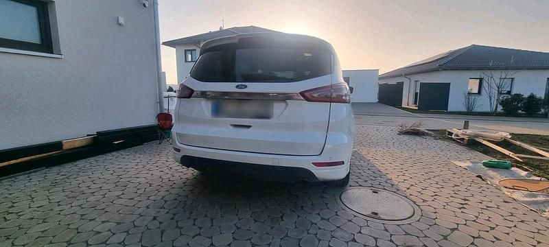 Gebraucht Ford S-MAX S 110 PS (80 kW) 2018 Weiß Van / Kleinbus