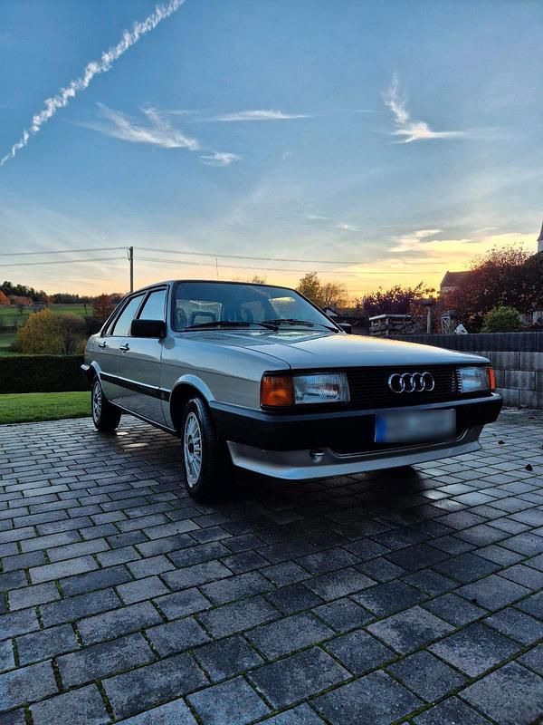 Second-hand Audi 80 75 CP (55 kW) 1986 Gri Berlinǎ