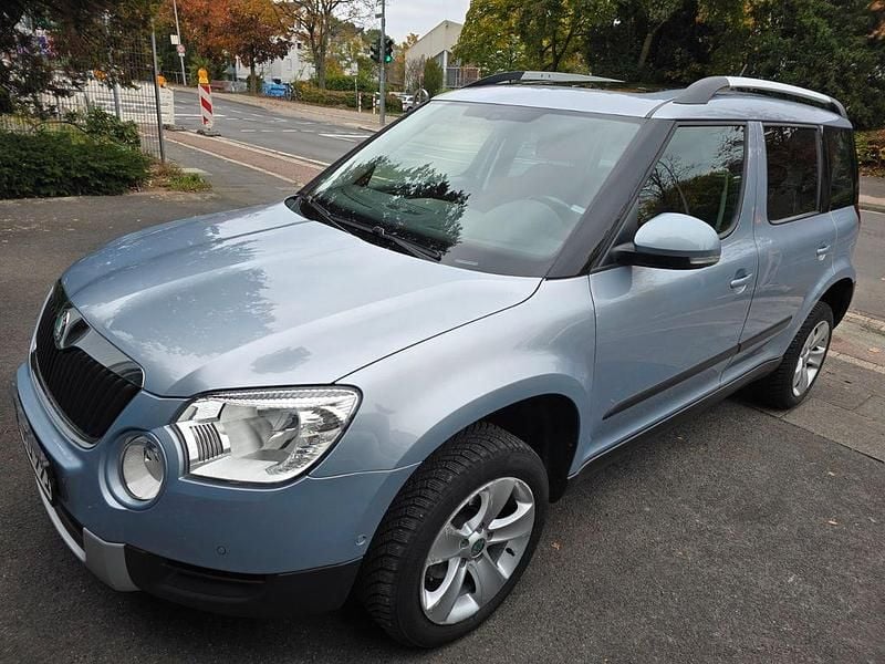 Blau Gebraucht 2012 Skoda Yeti Plus Edition SUV | 6.000 € (Guter Preis) - Bild 1/4