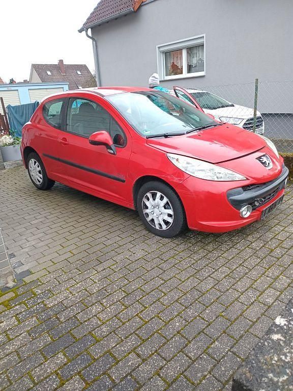 Silber Gebraucht 2009 Peugeot 207 Tendance Limousine | 950 € (Superpreis) - Bild 1/3